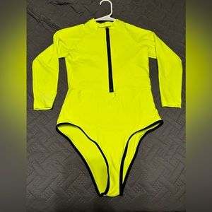 Neon Yellow/Green long sleeve bodyauit
